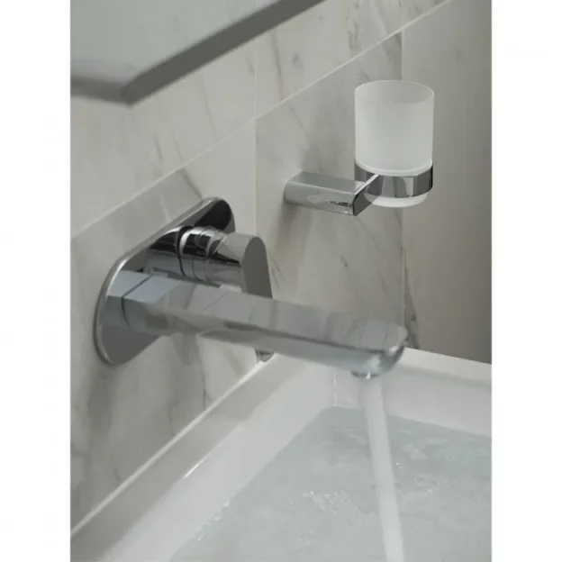 Vado Photon 2 Hole Basin Mixer Single Lever Wall Mounted With Oval Back Plate And Honeycomb Flow Regulator Chrome detail view - Image 4