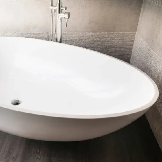 Bc Designs Gio Bath 1645 X 935 (no Waste) Polished White detail view - Image 2