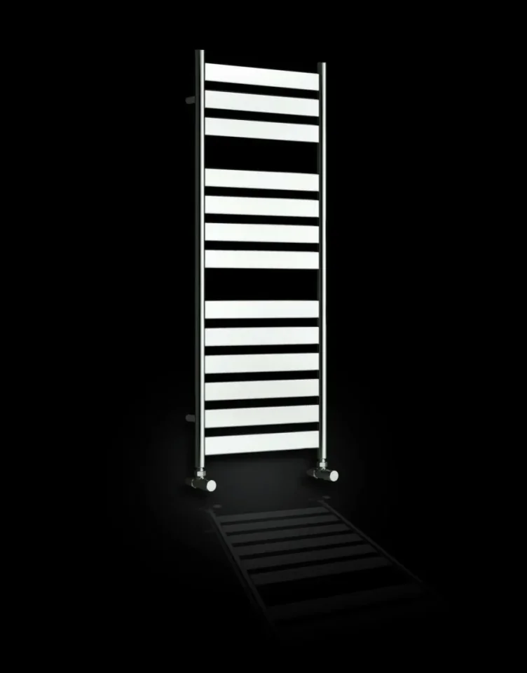 Reina Carpi 500 X 950 Chrome Towel Radiator detail view - Image 2