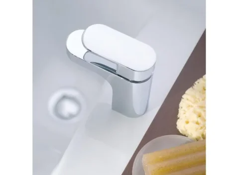 Vado Life Mono Basin Mixer Smooth Bodied Single Lever Deck Mounted With Universal Waste Chrome detail view - Image 2