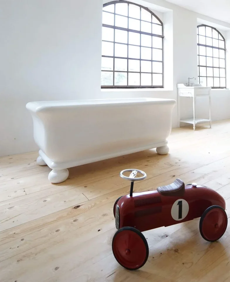 Bc Designs White Bun Feet For Senator Bath Gloss White detail view - Image 3