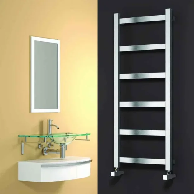 Reina Mina Polished Stainless Steel Radiator - 1170 X 480 detail view - Image 2