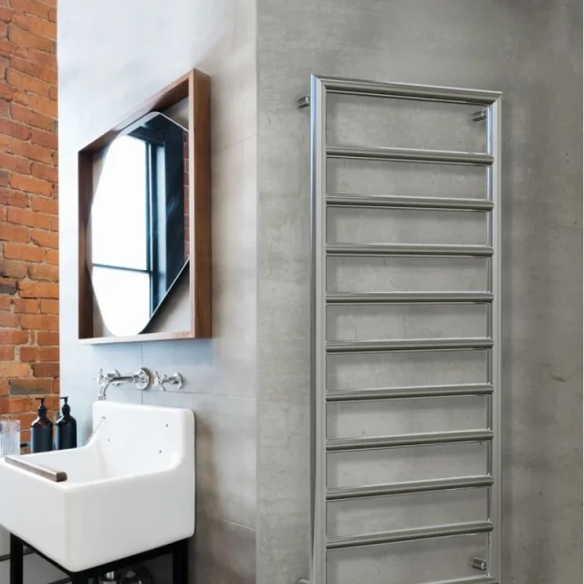 Vogue Smooth Towel Radiator Dual Energy - Chrome 1200X400 detail view - Image 2