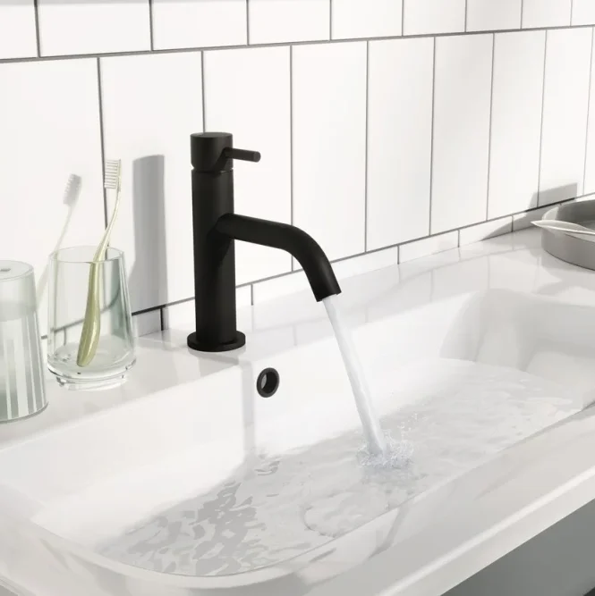 Crosswater Mpro Basin Monobloc No Waste Deck Mounted Matt Black detail view - Image 4