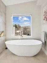 Freestanding & Roll Top Baths