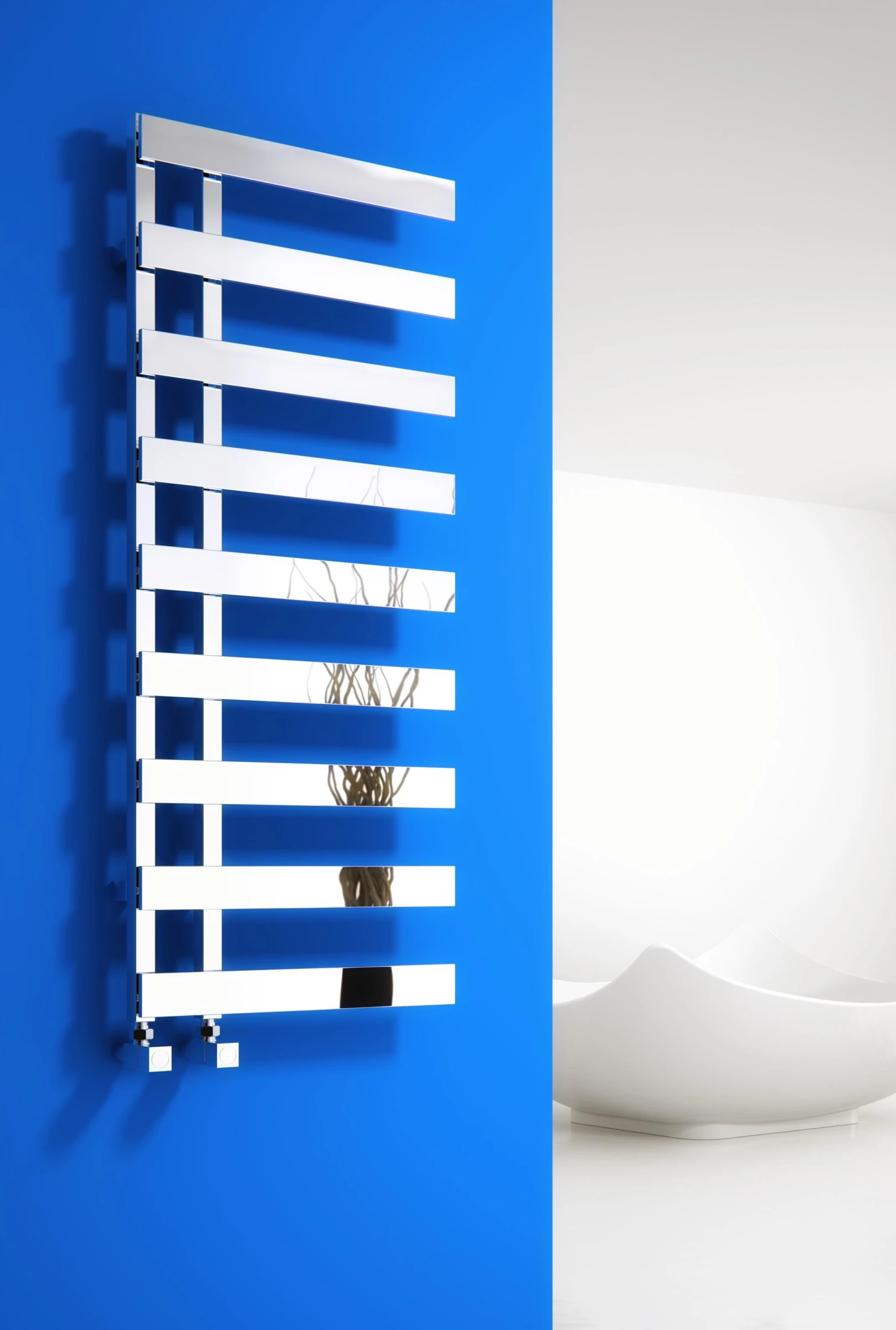 Reina Florina Designer Radiator - 800 X 500 Chrome