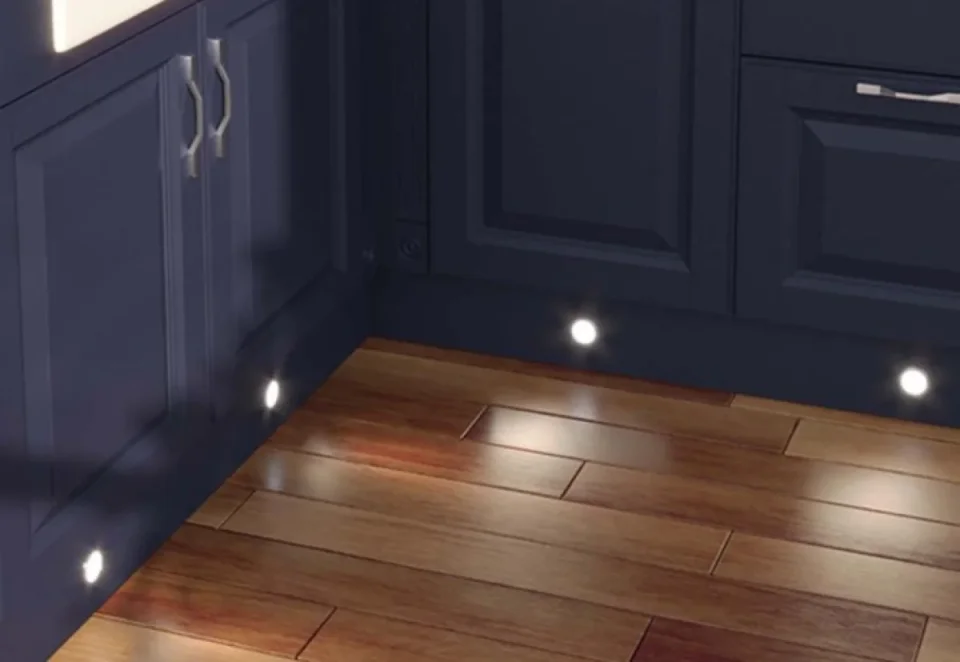 Cubico 5 Light Round Led Plinth Kit Chrome Ip65 0.4 Watt - Image 1