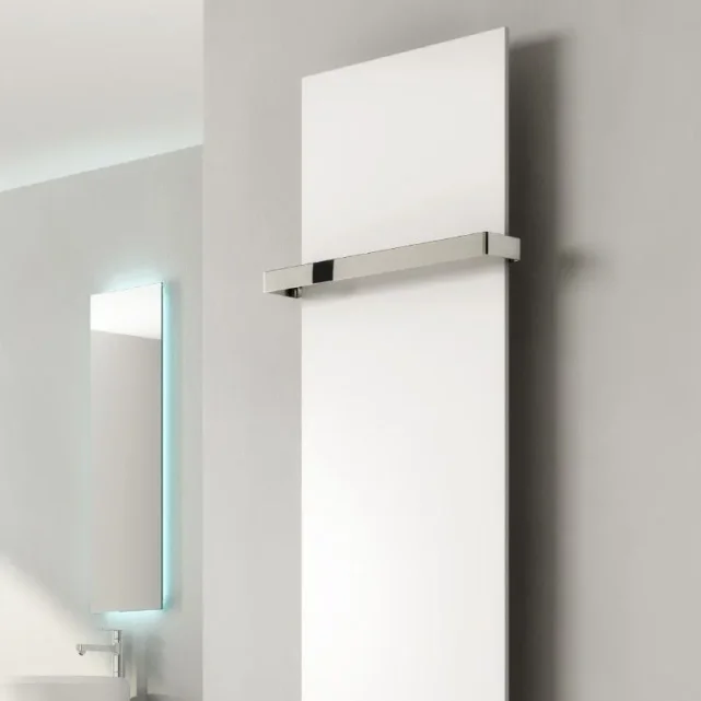 Reina Slimline Designer Radiator 1170 X 500 White detail view - Image 5