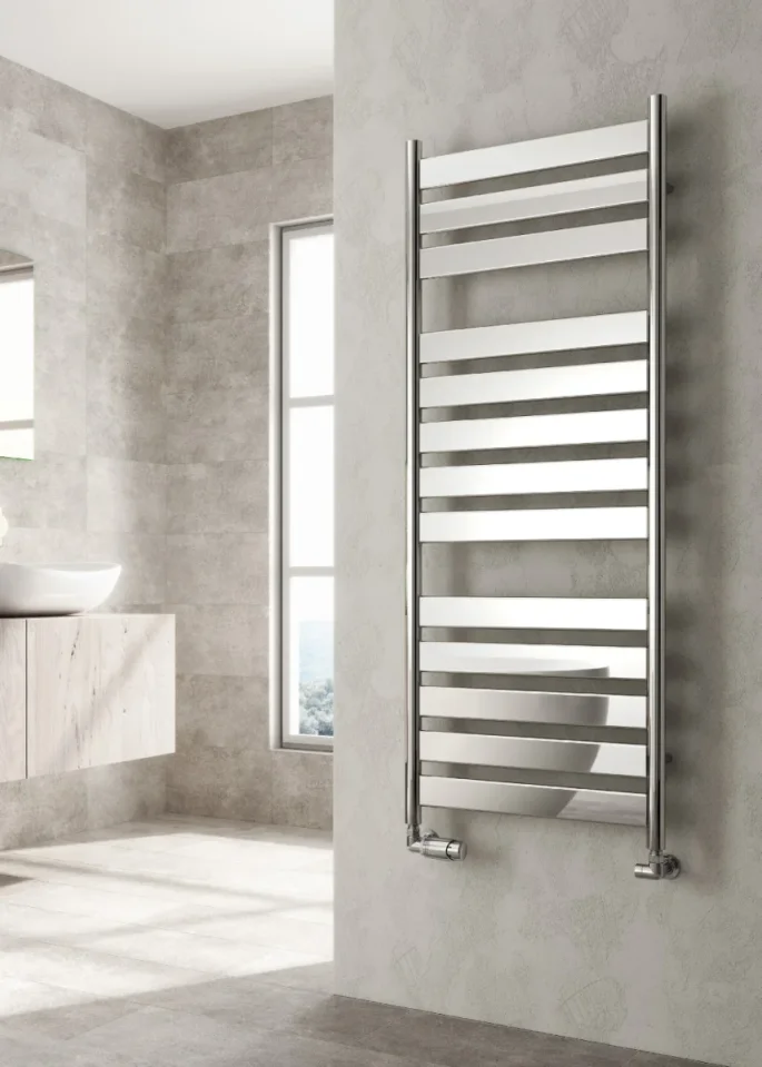 Reina Carpi 400 X 1200 Chrome Towel Radiator detail view - Image 1