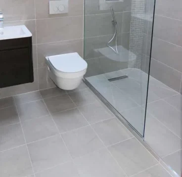 Abacus Elements Linear 300 Level Access Tray 12x9 End detail view - Image 3