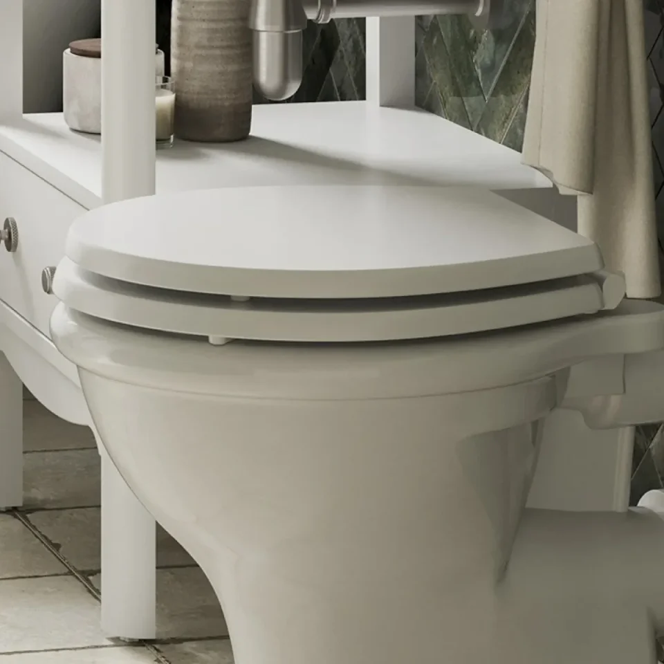 Burlington Guild Soft Close Toilet Seat Varley White - Image 3