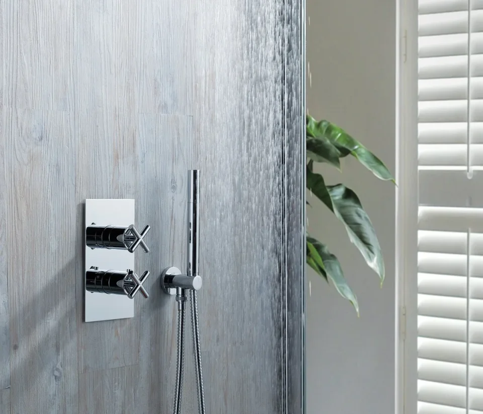 Just Taps Solex Thermostatic Concealed 1 Outlet Shower Valve Chrome detail view - Image 1
