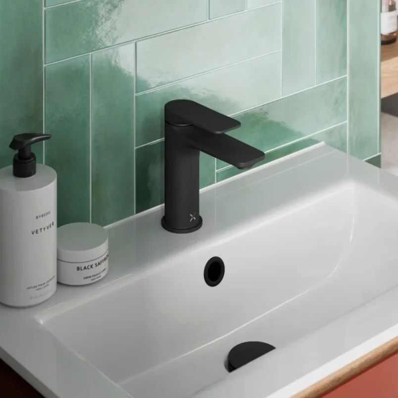 Crosswater Fuse Basin Monobloc With Clicker Waste Matt Black detail view - Image 2