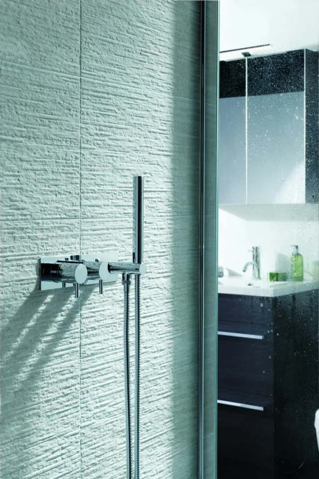 Just Taps Florence Thermostatic Concealed 2 Outlet With Attached Handset Chrome detail view - Image 4