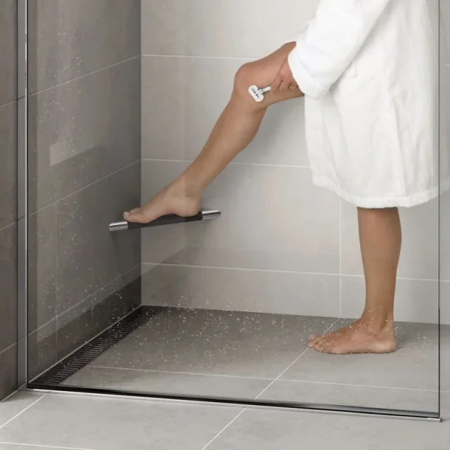 Hib Corner Grab Bar detail view - Image 1
