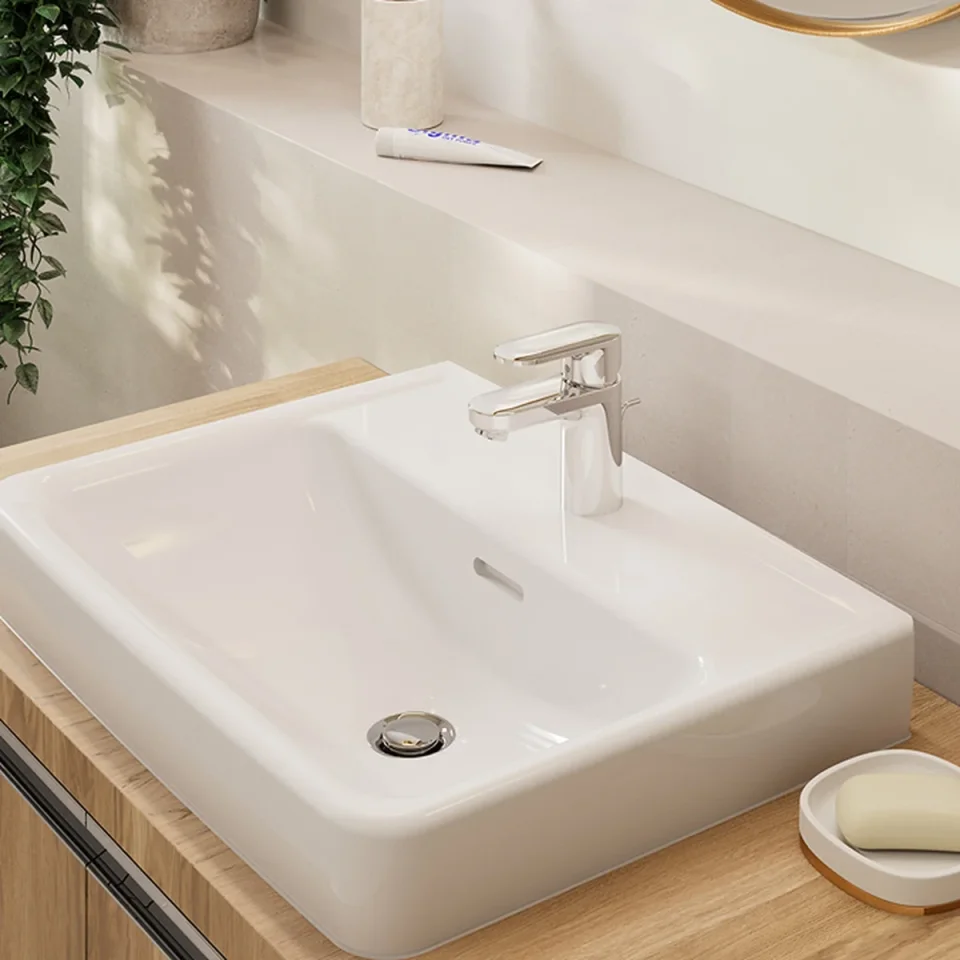 Hansgrohe Vernis Blend Single Lever Basin Mixer 70 Coolstart With Pop-up Waste Set Chrome detail view - Image 3