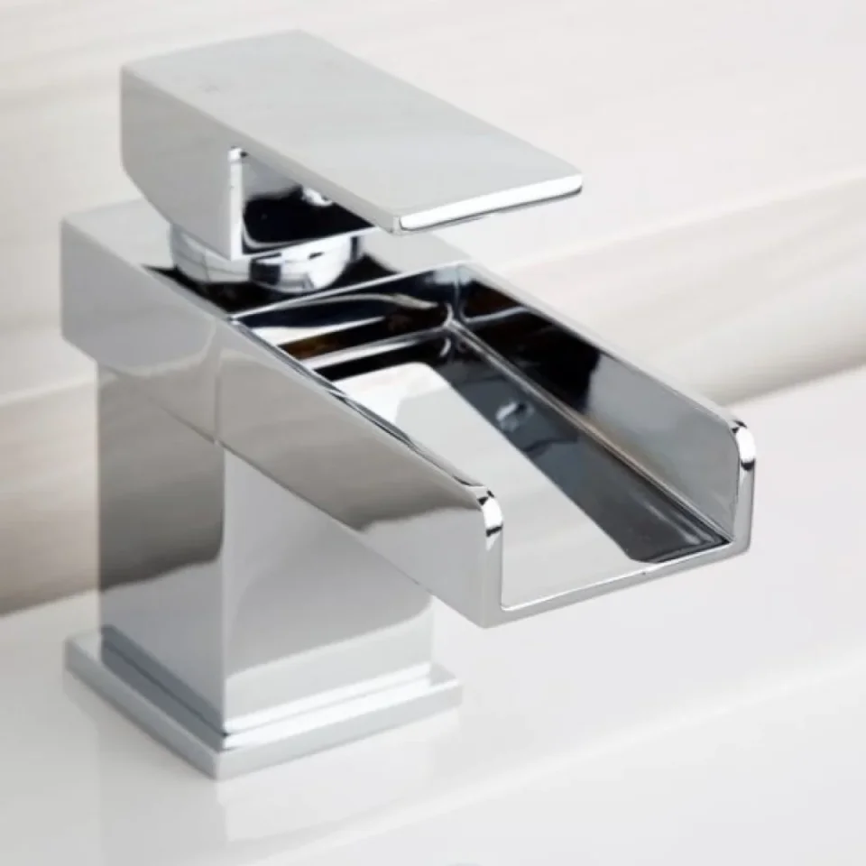Cubico Cascata Waterfall Basin Mixer Inc Click Clack Waste (z05) detail view - Image 6