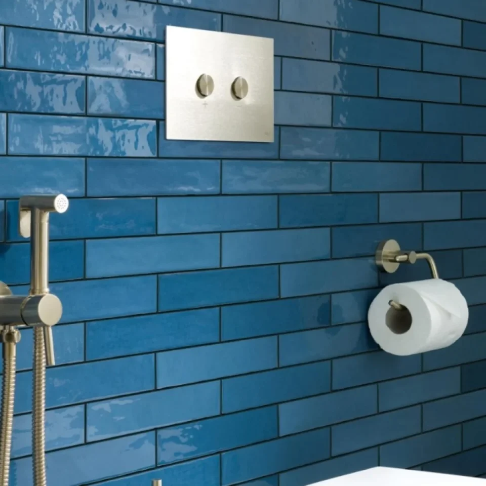 Just Taps Metal Pneumatic Flush Plate Brushed Brass detail view - Image 5