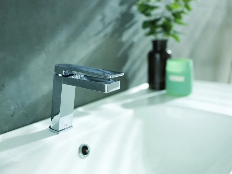 Just Taps Axel Single Lever Basin Mixer Chrome product image - Image 4