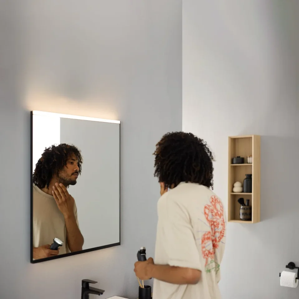 Geberit Option Plus Square Illuminated Mirror detail view - Image 4