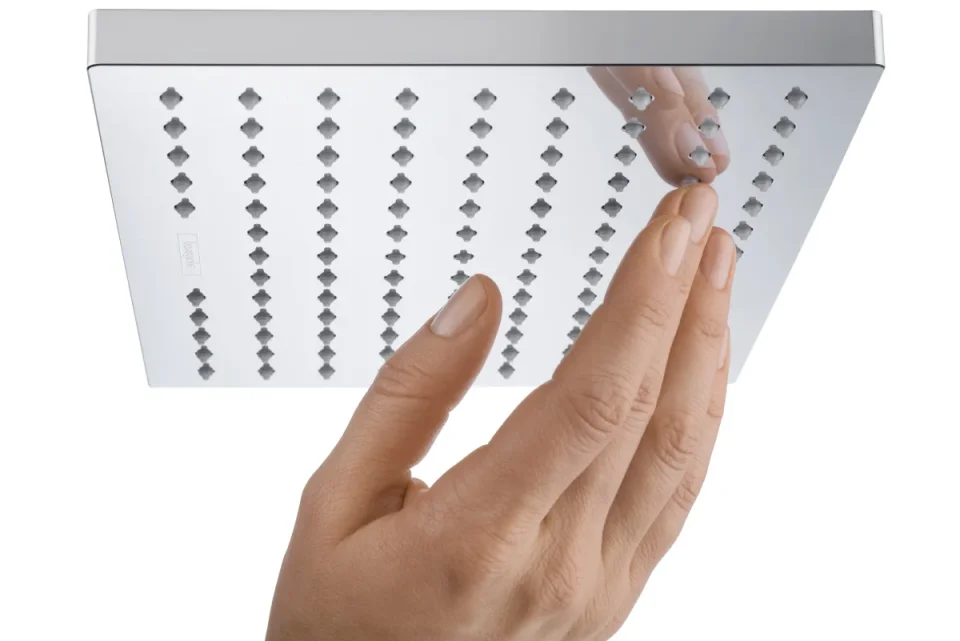 Hansgrohe Vernis Shape Overhead Shower 230 1jet Chrome detail view - Image 2