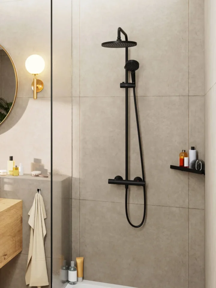 Hansgrohe Vernis Blend Showerpipe 200 1jet With Thermostat Matt Black product image - Image 2