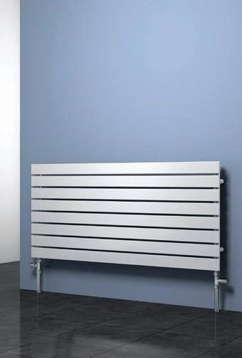 Reina Rione Designer Radiator - 544 X 400 Single White