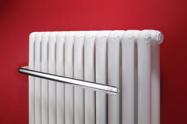 Bisque Tetro Towel Rail Polished Aluminium