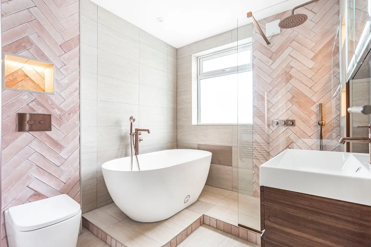 360° View - Playful Family Bathroom in Pink
