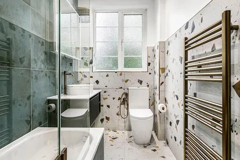 360° View - Compact Bathroom with Bold Personality