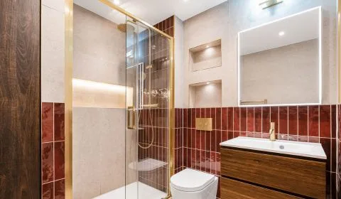 360° View - A Texture-Rich Family Bathroom