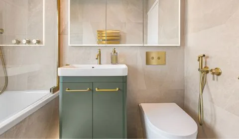 360° View - Sage and Stone Patterned Bathroom
