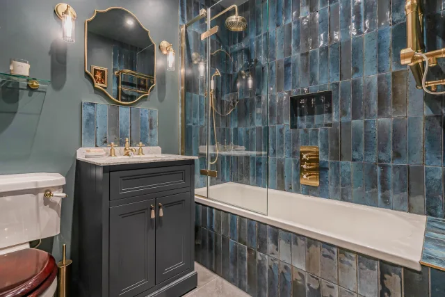 Relaxing Ensuite in Tooting Bec