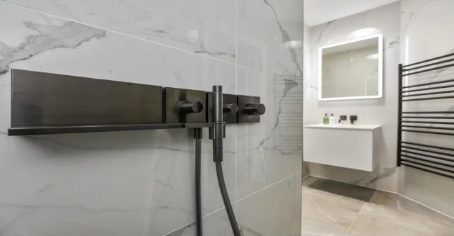 Stylish Small Bathroom in Walton-On-Thames